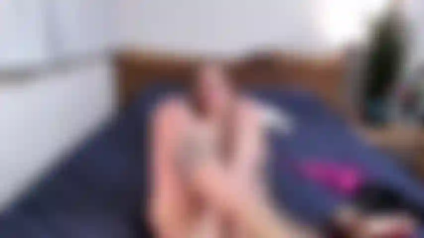 21. Hot milf joi avec un jeu de chatte avec 10 points.