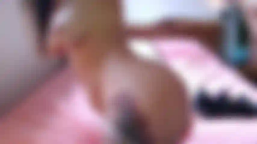 17. Donne une fessée à mon gros cul, cowgirl inversée avec compte à rebours.