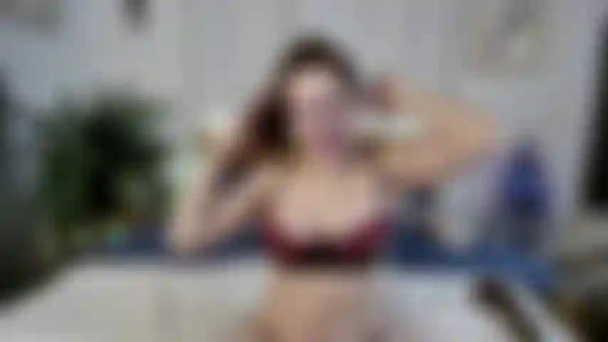 128. Je te branle avec mes pieds.