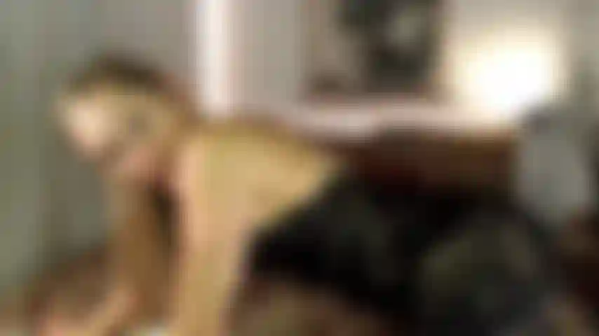 57. Quand tu prends une cougar chaude à l'hôtel.