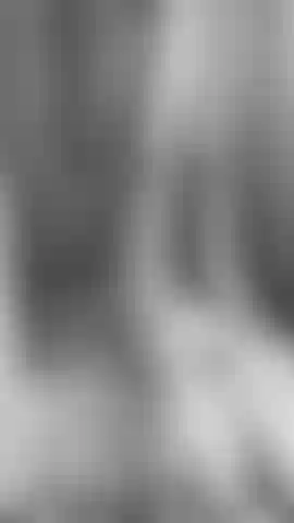 Je m'amuse sous la douche nue.