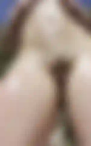 Full nude oil muscle worship flexing   I just love flexing my thick muscular quads, calves, abs, biceps and getting a nice view of every inch of me. Smothering oil all over my rock hard body. Quad shaking, calf flexing and bending over to give you all the best angled views. Spreading my legs to get nice and low as i flex my pecs and biceps