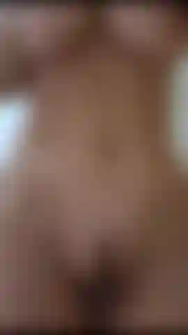 Douche humide et nue.