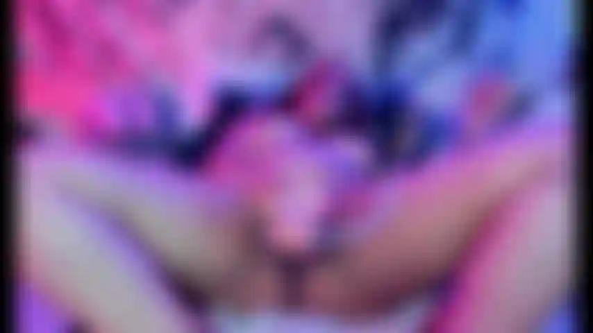 Un sperme très rapide dans ma chatte humide.