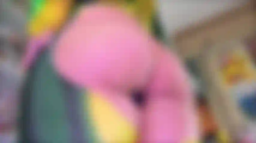 Rogue twerk+fesse claquée !!!