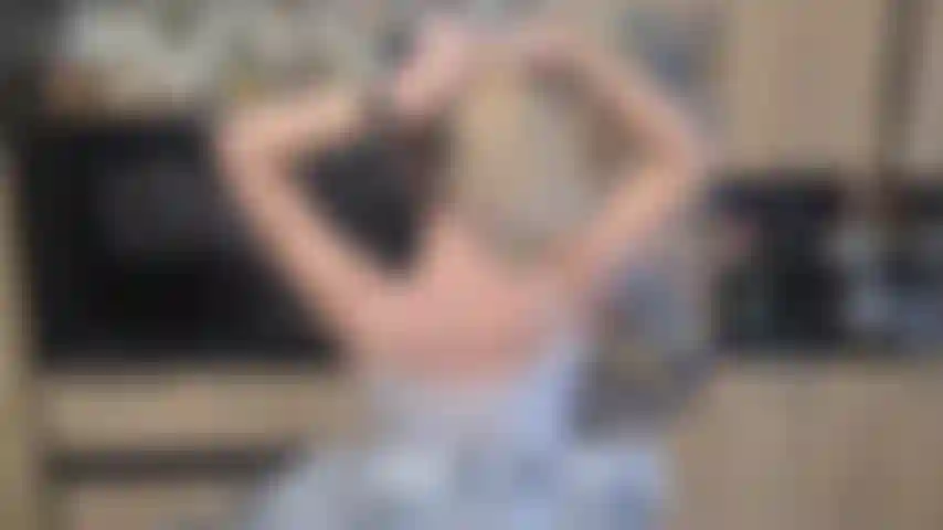 Je fais 3 queues de cheval différentes.