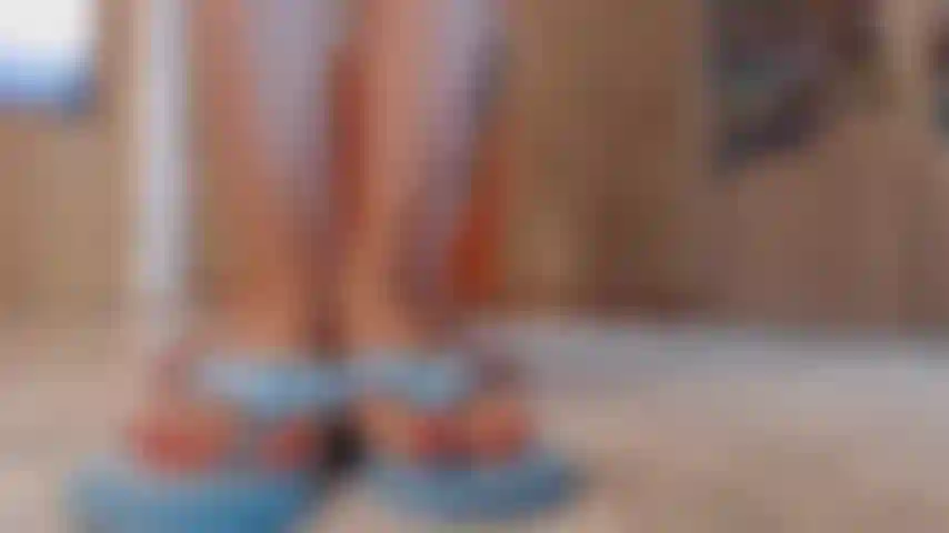 worship my feet while gonzo fuck me