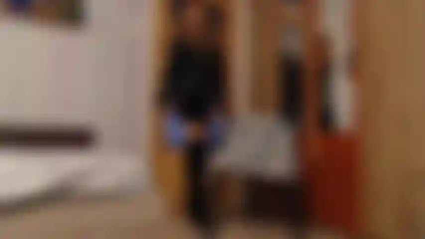 Cuir, fourrure, strip-tease, masturbation.