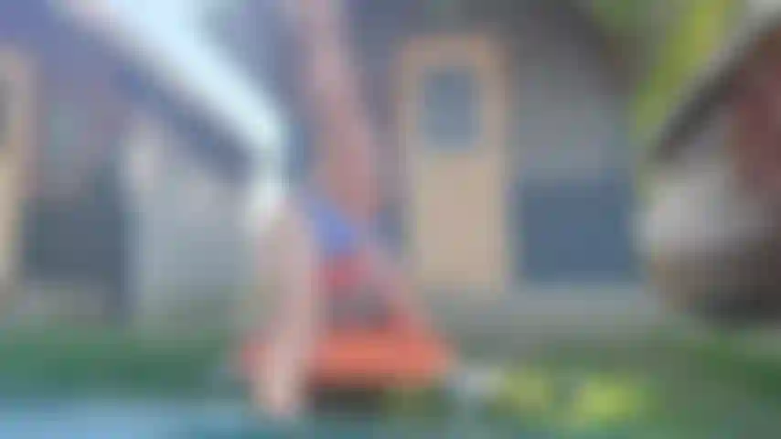 Je pratique le stretching en extérieur.