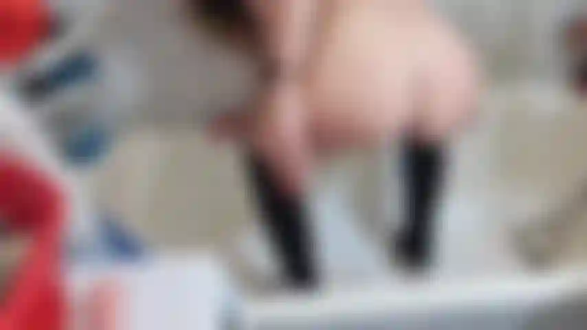 ANAL WITH DILDO WHILE I SMOKE IN BATHTUB WEARING HIGH HEELS BOOTS