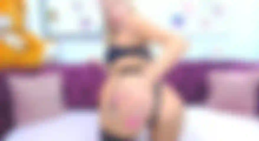 Dégoulinante, gémissante et grande ouverte juste pour toi.