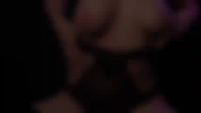 Voici un défi : essayez de ne pas tomber amoureuse de moi avec ce post.