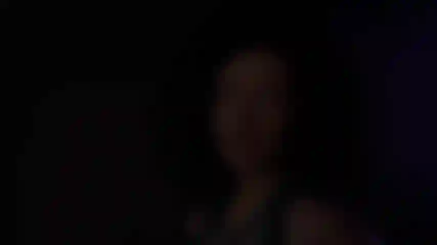 Perdez-vous dans la zone de flirt.