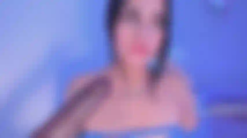 Éjacule sur mon visage et fais une pipe.