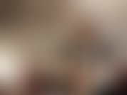 Avez-vous déjà reçu une pipe profonde et bâclée d'une fille de la galaxie? Avez-vous déjà voulu sentir une femme dangereusement sensuelle venue de l'espace faire plaisir à votre bite dure ?