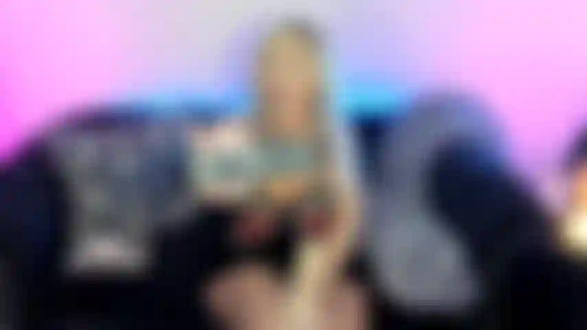 Laisse-moi te goûter et me rendre crémeuse.