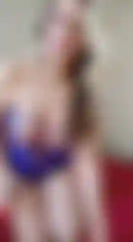 Regarde-moi pendant que je me pénètre.,,.