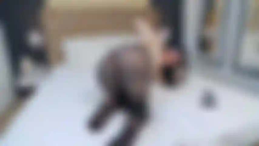 Je me doigte le cul avec des collants.