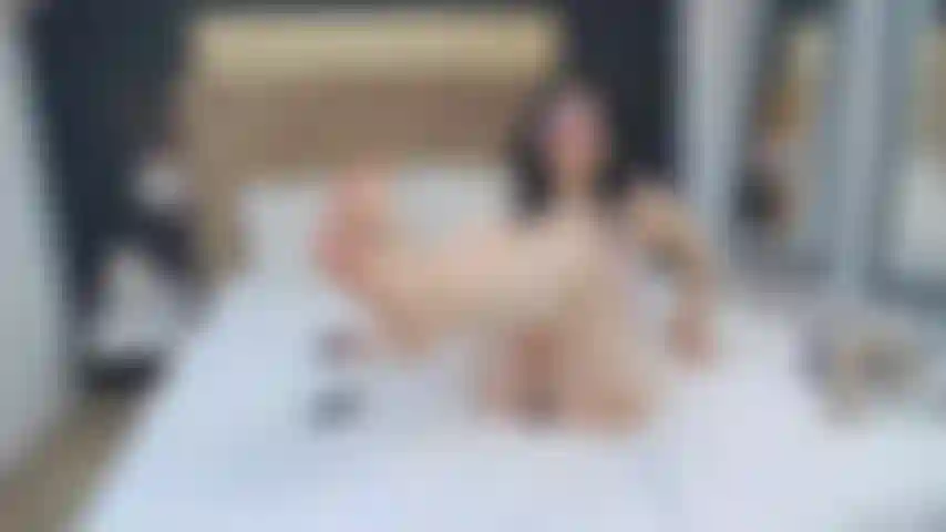 À quel point veux-tu mes pieds nus dans ta bouche ?