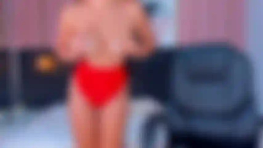 Latex, je joue au gode.