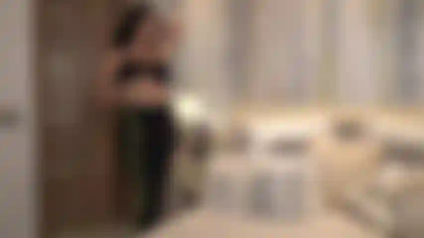 Vous achetant et faisant de vous mon esclave, au service de moi et de mon partenaire !