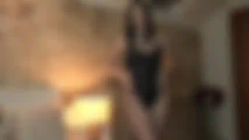 Il n'y a pas d'échappatoire pour vous, la déesse vous utilisera comme son jouet sexuel jusqu'à ce qu'elle atteigne le plaisir total.