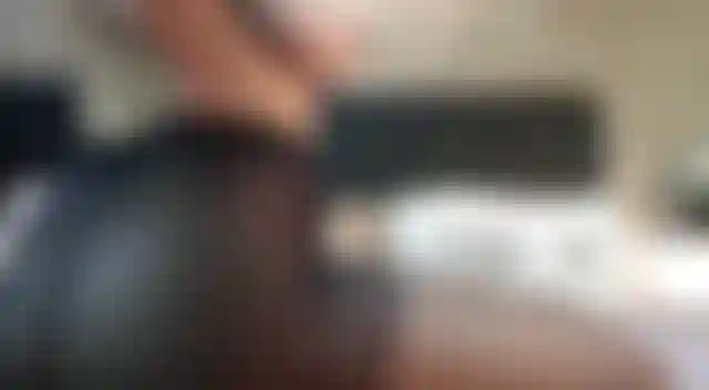 Une allumeuse sensuelle en collants.