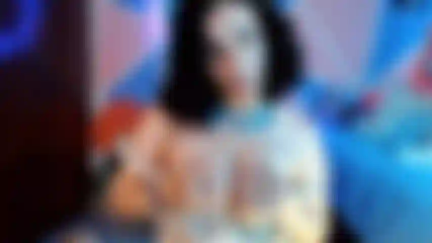 Baise-moi et fais-moi gicler.