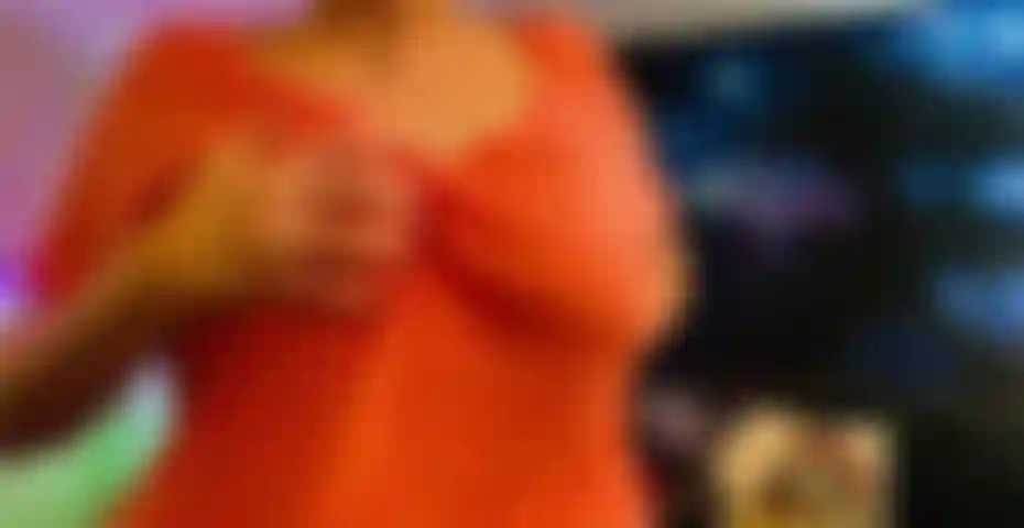 Huiler mes seins doux!