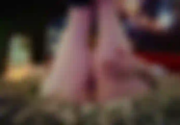 Jeu de chatte au ralenti et orgasme.