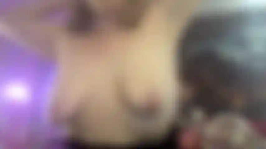 Une allumeuse de pipe désordonnée.