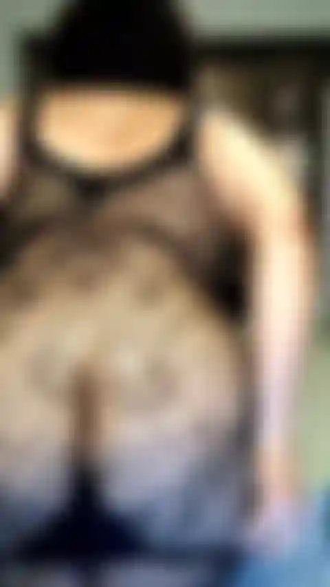 Masturbation clitoridienne solo avec un énorme orgasme.