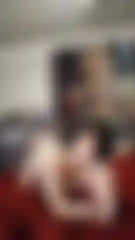 Aide-moi à pratiquer ma gorge profonde.