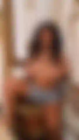 Un délicieux jeu de seins !