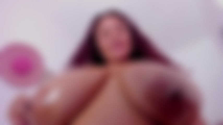 Regarde mes gros seins pour toi.