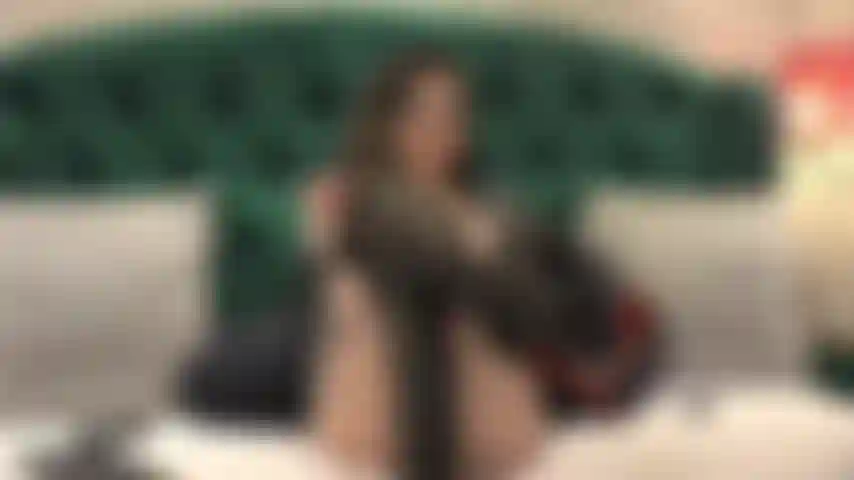 Session findom pendant que je te fais me donner tout ton argent, te transformant en mon méchant porcelet.