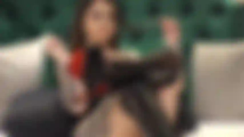 Fais briller les bottes de ta reine dans la nouvelle année, chiot !