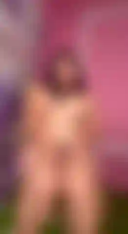 touching me and making my body hot