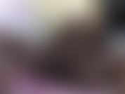 Je doigte mon trou rose serré jusqu'à ce que je