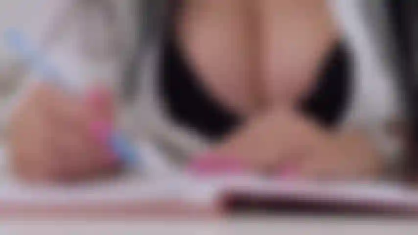 Veux-tu m'embaucher ? Secrétaire sexy.