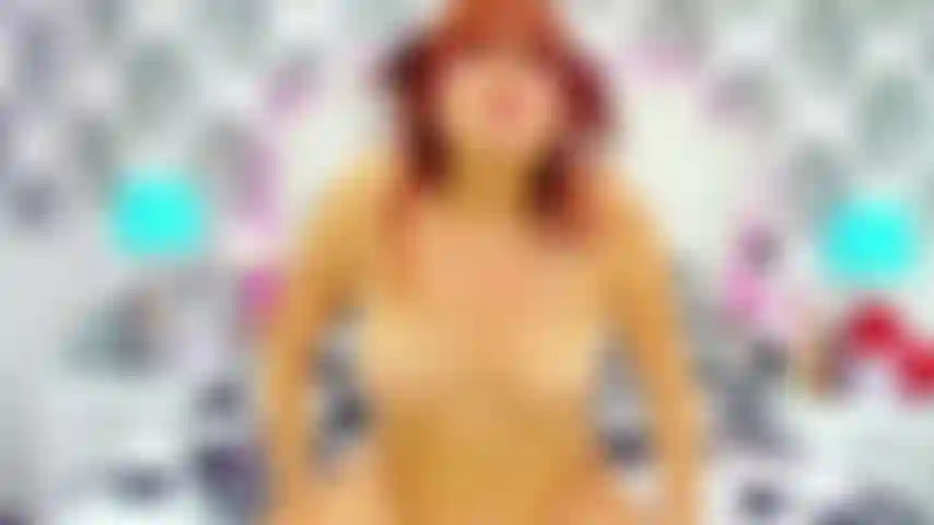 Je baise mon vagin et mon cul avec une grosse bite.