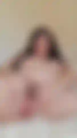 Dirtytalk lèche ma chatte, chatte écartée.