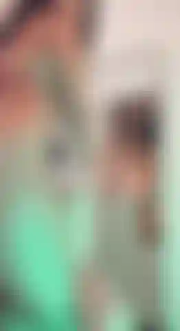 ves lo brillante que tengo el coño? Estoy súper cachonda