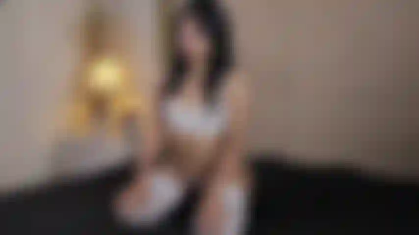 Fille latina sensuelle et ardente.