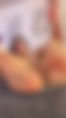 Un anal parfait pour toi, crémeux et humide... Tu aimes mes lunettes ?