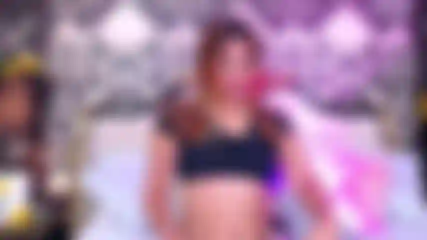 1, 2, 3 Combien de doigts pensez-vous que je peux mettre dans ma chatte.