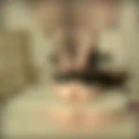 Je taquine les orteils.