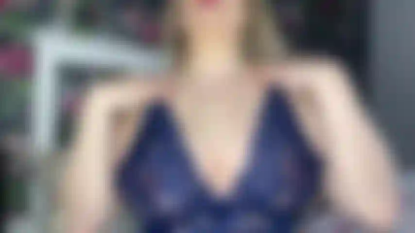 Éjacule sur mes gros seins.