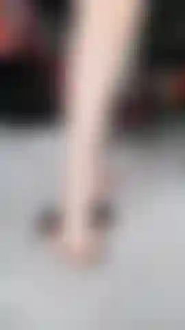 Écrasant des beignets.