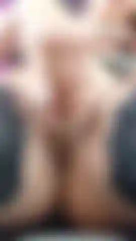 Jeu de doigts en pov et jouissance.. Mmmm ma chatte est tellement satisfaisante.